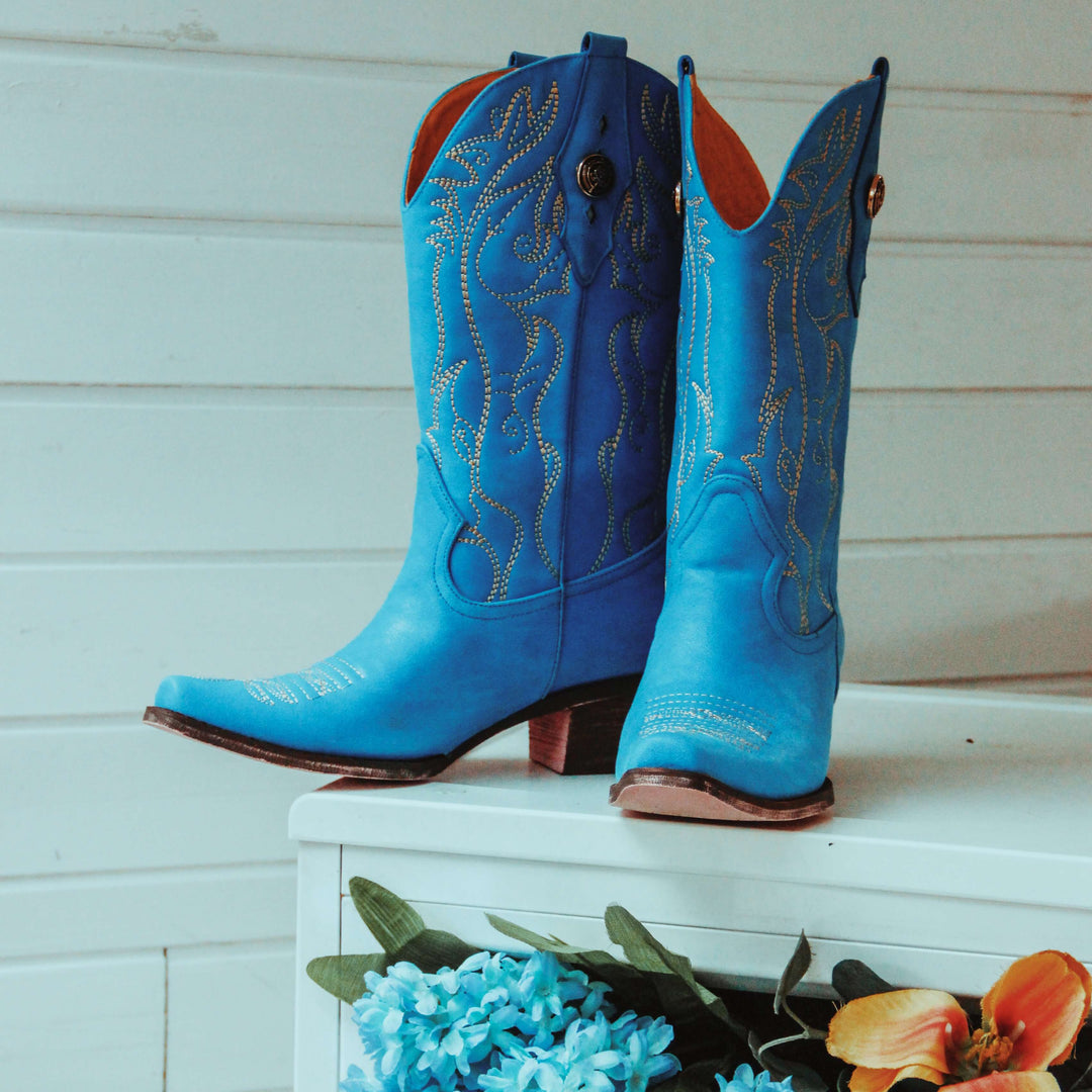 how to wear cowboy boots in summer
