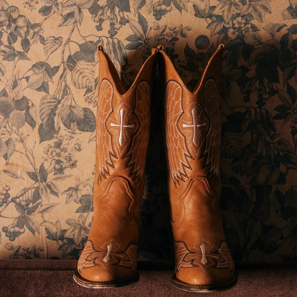 rose gentle cross cowgirl boots