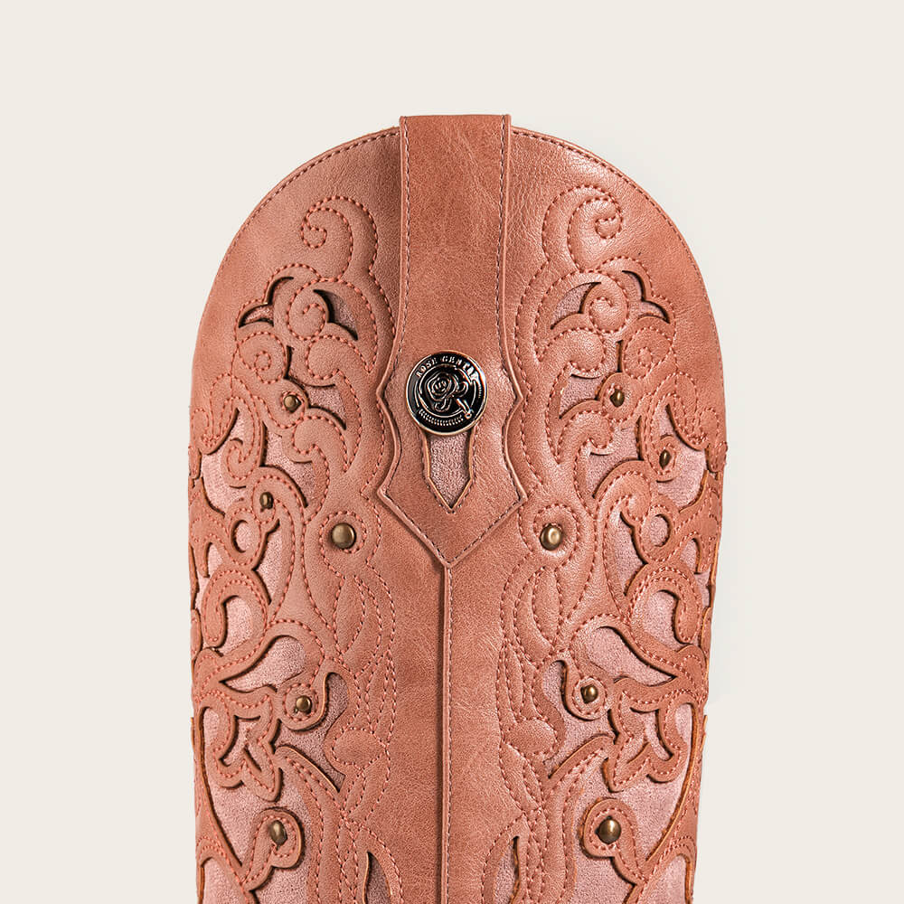 Carved-out layer  cowgirl western boots 