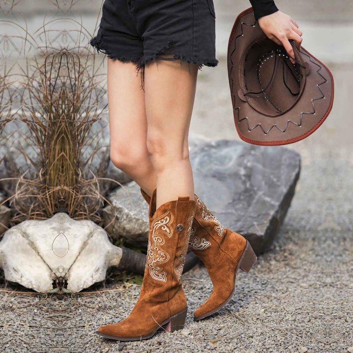 Pointed toe for black & Milk Chocolate Cowgirl Boots